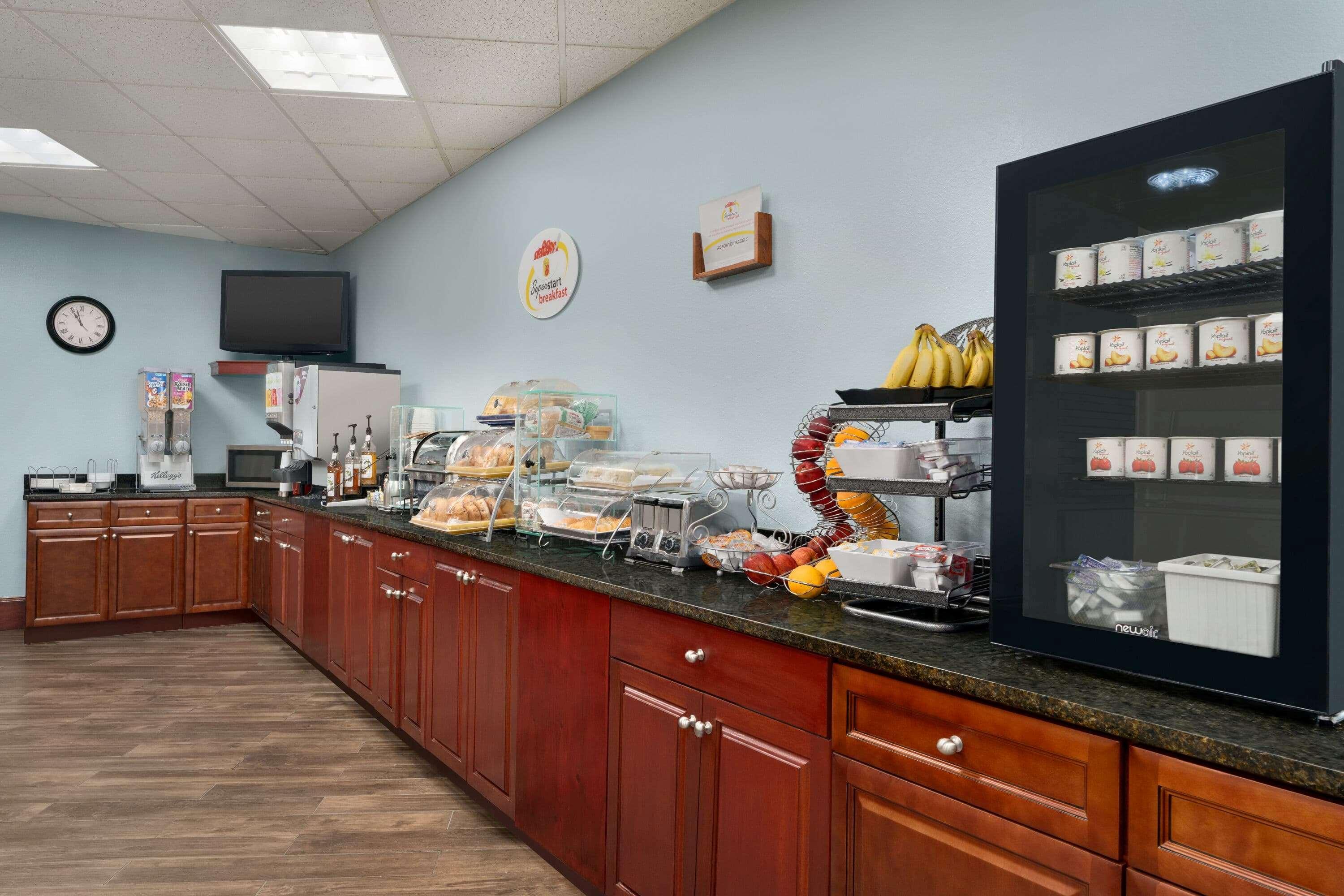 Super 8 By Wyndham West Greenwich/Providence Luaran gambar