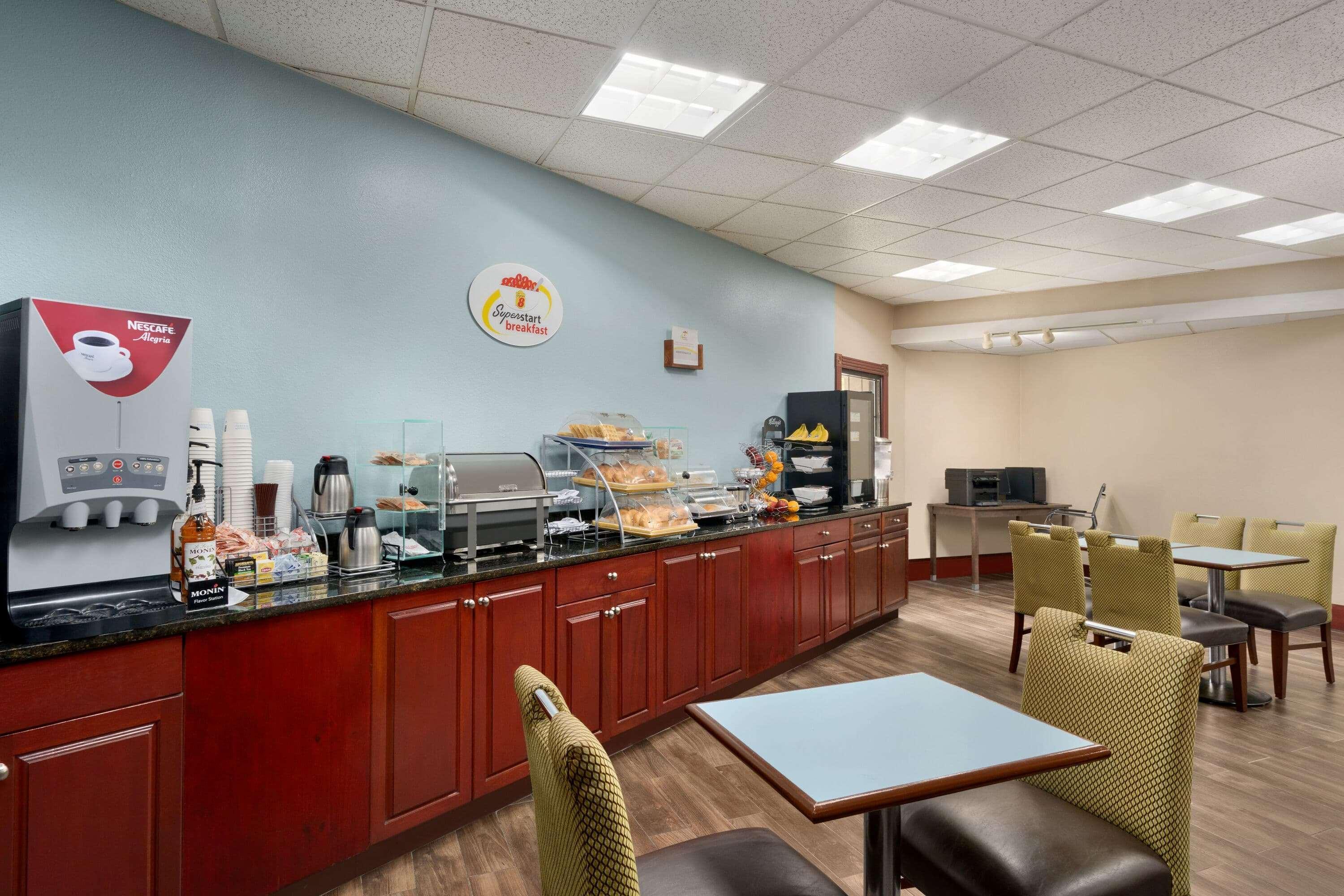 Super 8 By Wyndham West Greenwich/Providence Luaran gambar