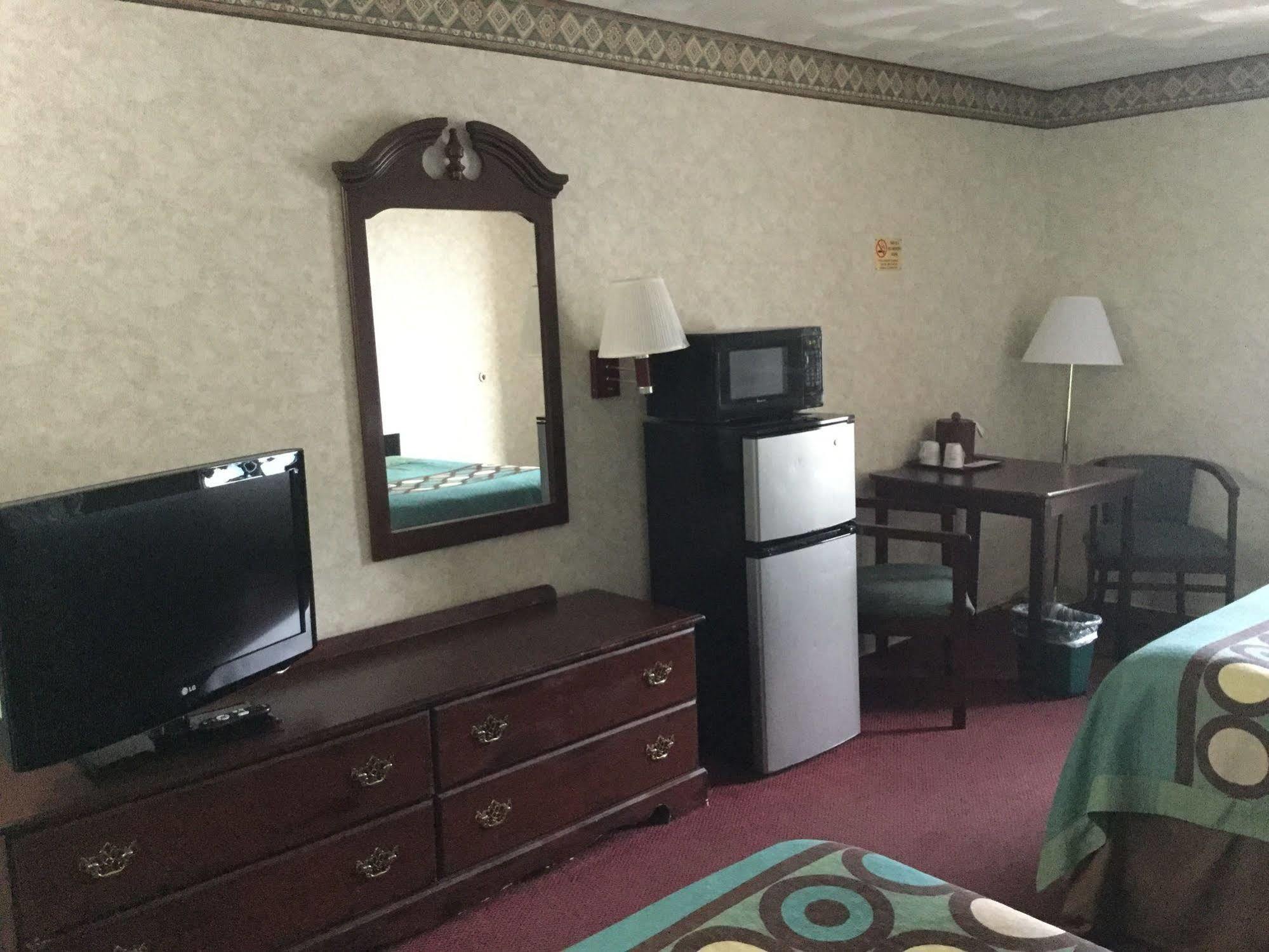 Super 8 By Wyndham West Greenwich/Providence Luaran gambar
