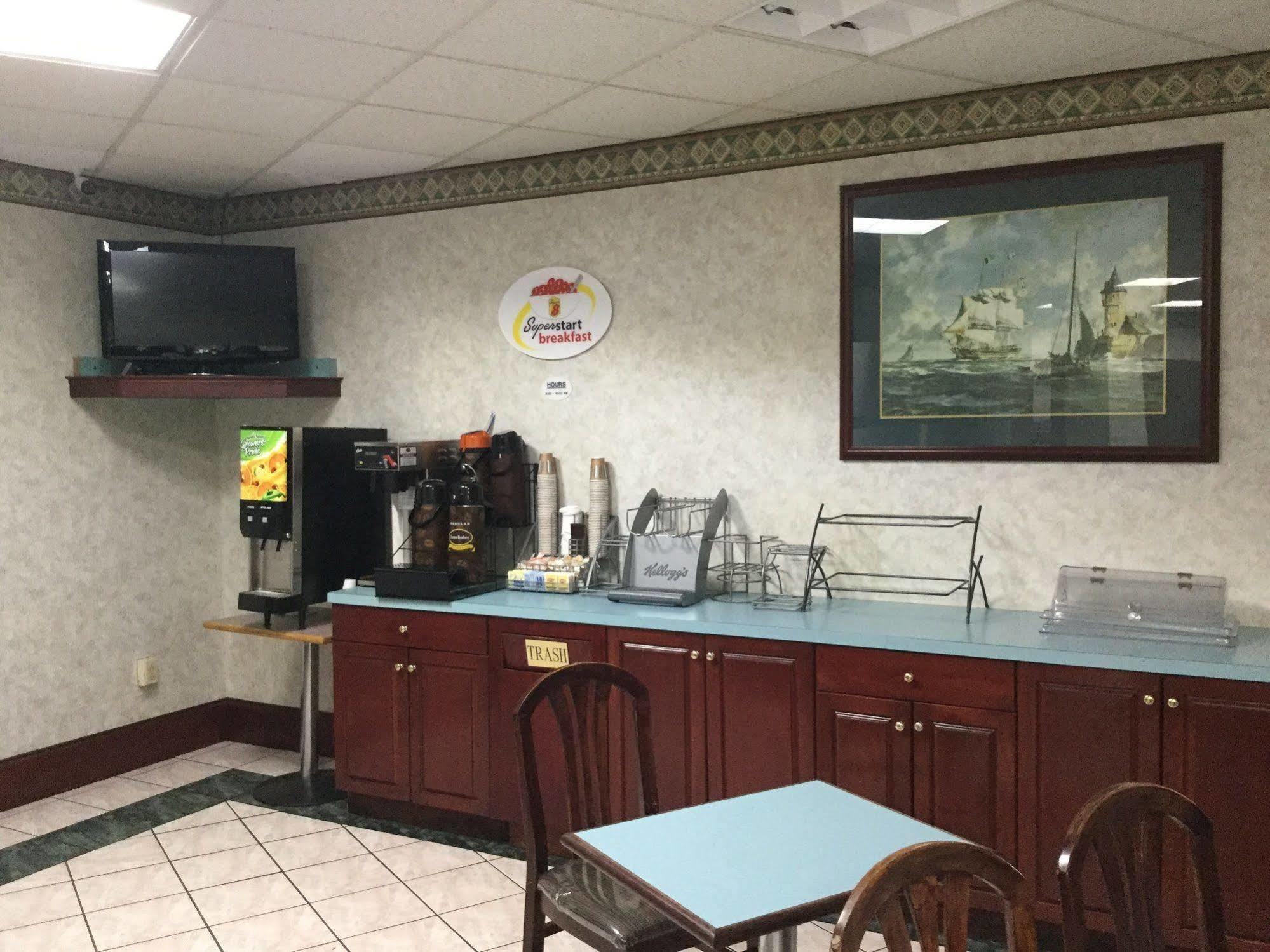 Super 8 By Wyndham West Greenwich/Providence Luaran gambar